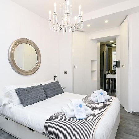 The Essential Trastevere Design Studio โรม ภายนอก รูปภาพ