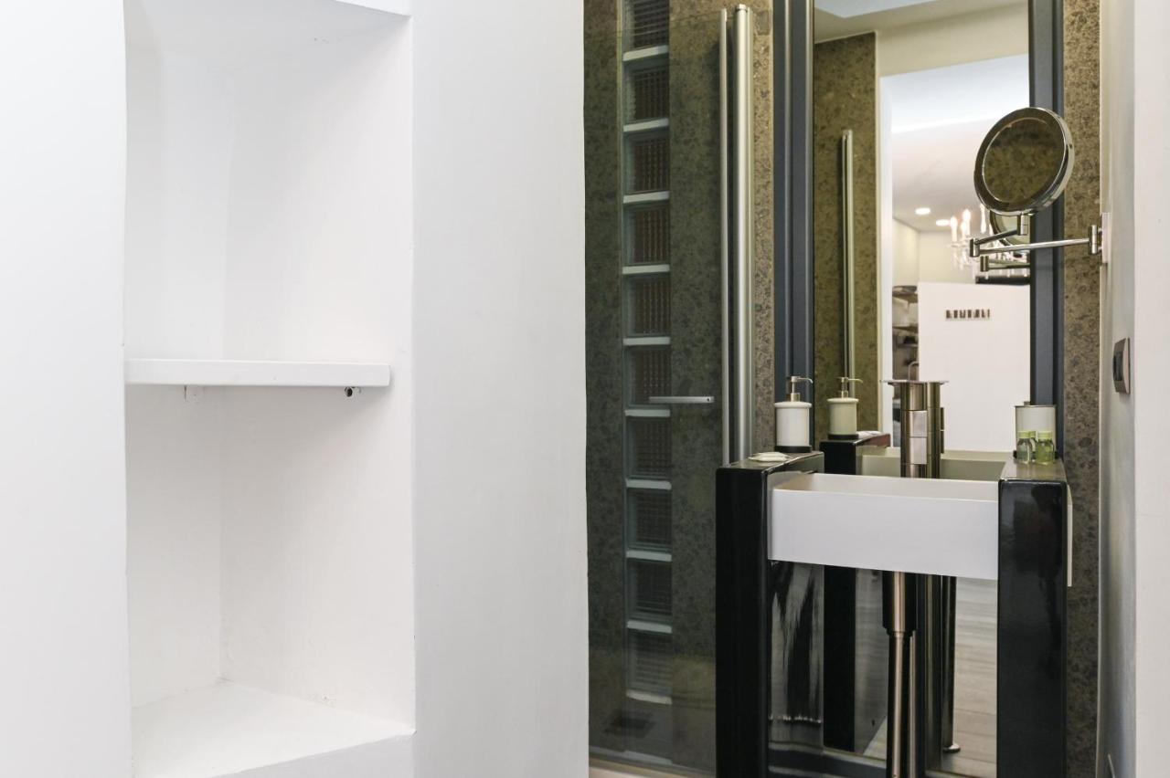 The Essential Trastevere Design Studio โรม ภายนอก รูปภาพ