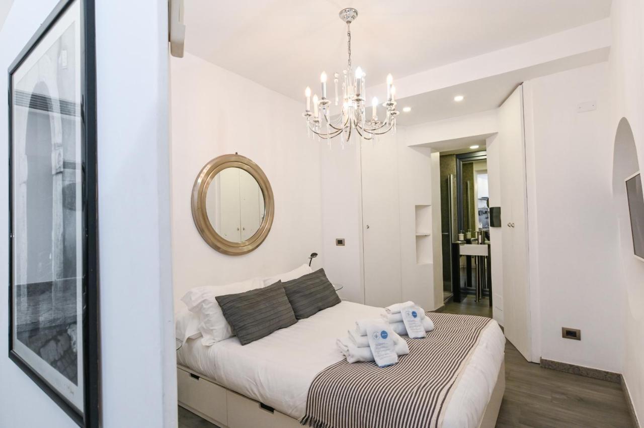 The Essential Trastevere Design Studio โรม ภายนอก รูปภาพ