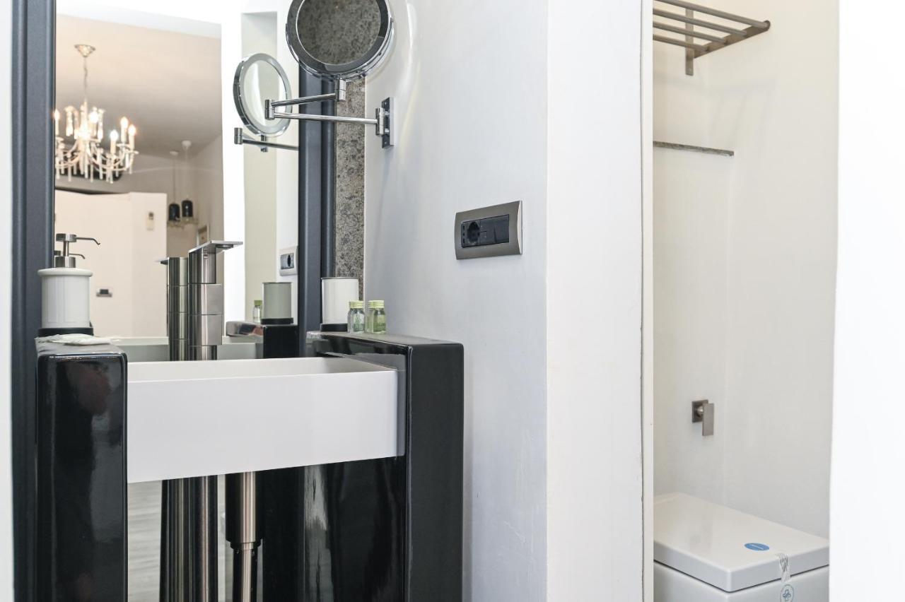 The Essential Trastevere Design Studio โรม ภายนอก รูปภาพ