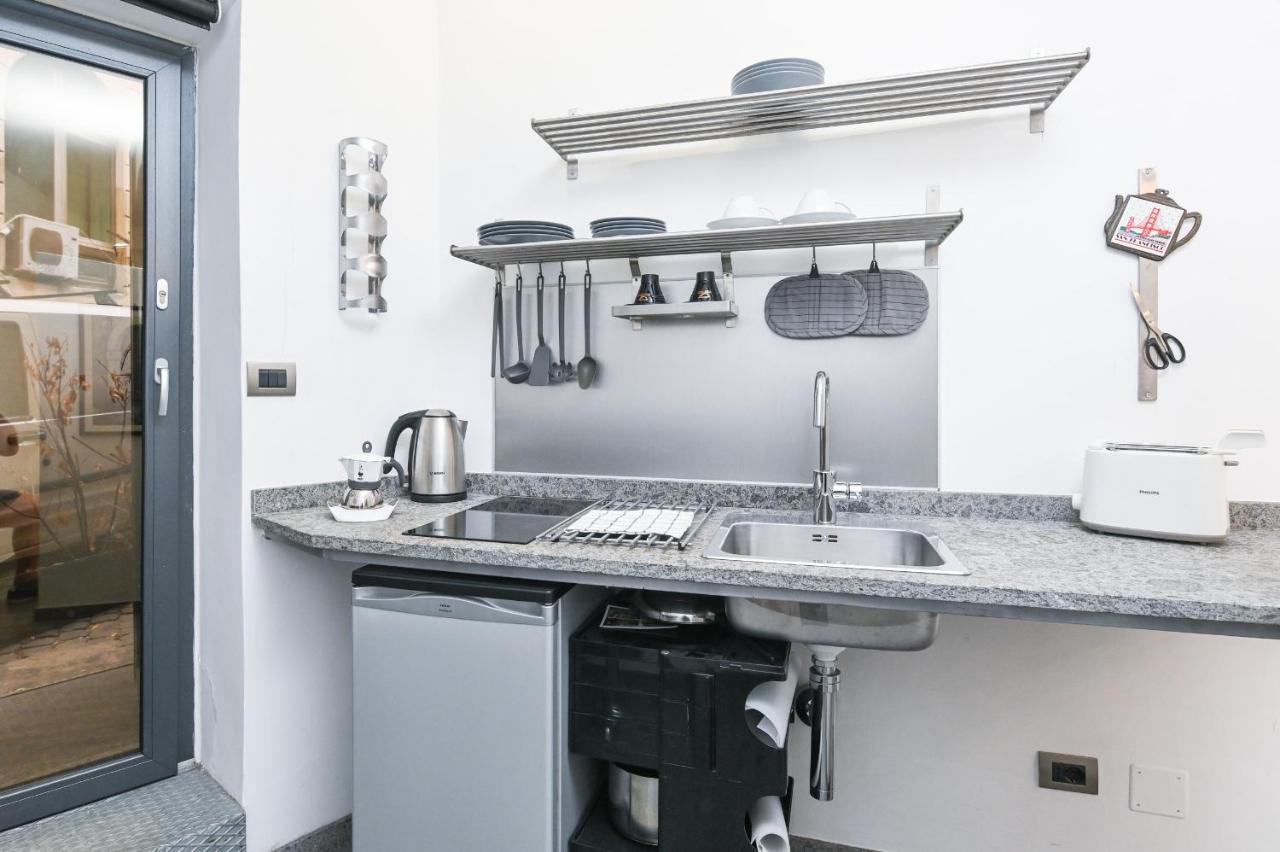 The Essential Trastevere Design Studio โรม ภายนอก รูปภาพ